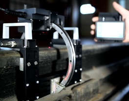 Przyrząd do pomiaru profilu szyny do laserowej kontroli zużycia szyny i analizy geometrii toru z globalną dostawą