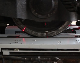 System pomiaru geometrii 3DWheel System 3DWheel do pomiaru geometrii, profilu i średnicy koła kolejowego w czasie rzeczywistym, z dostawą na całym świecie
